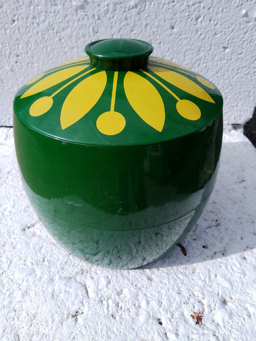 Vintage French AVEZE  Auvergne Gentiane Liqueur Plastic Ice Bucket 1960's RETRO