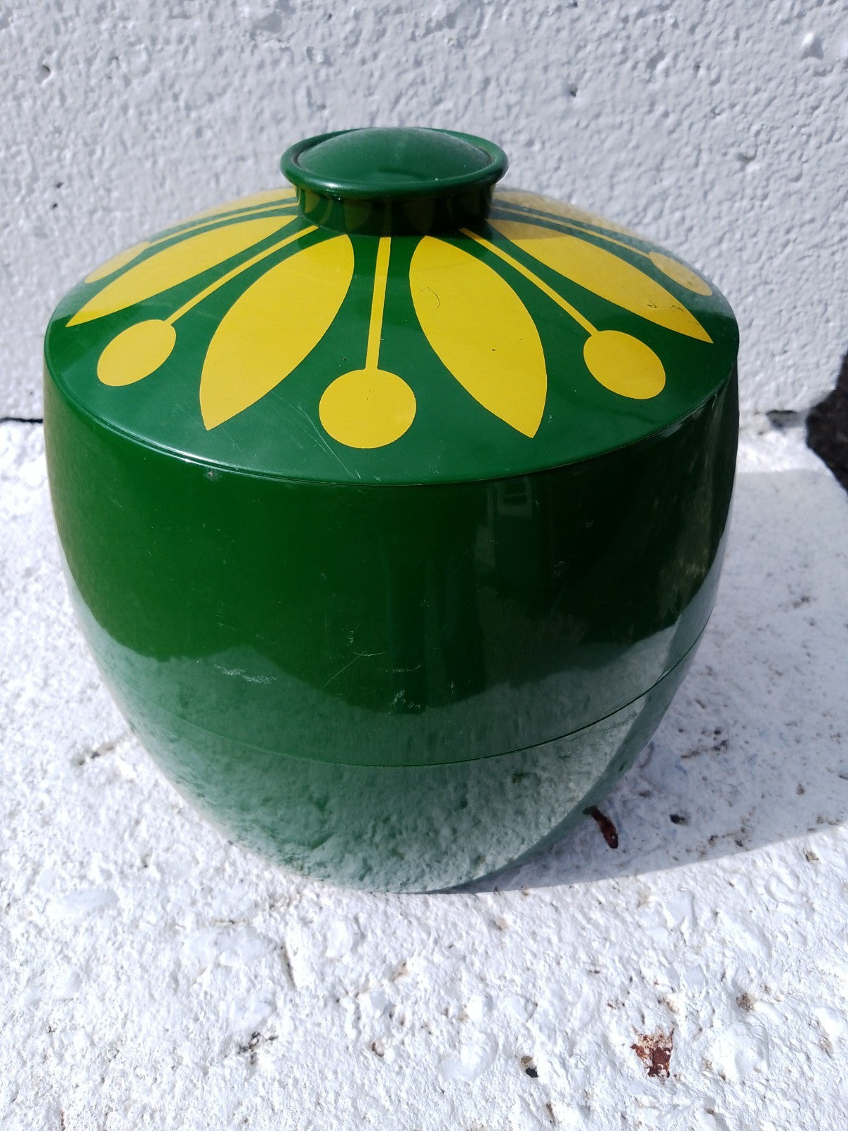 Vintage French AVEZE  Auvergne Gentiane Liqueur Plastic Ice Bucket 1960's RETRO