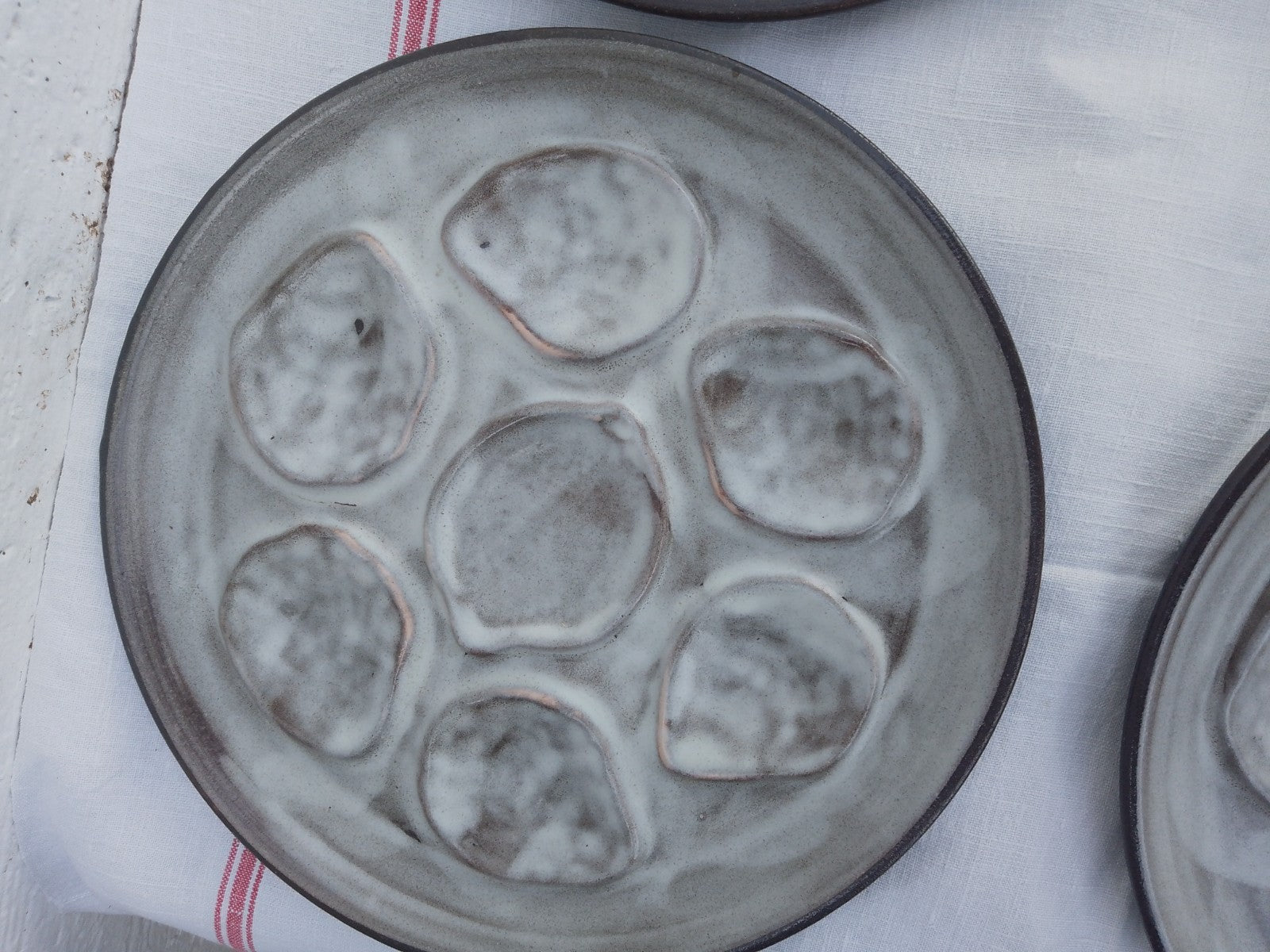 Set of 6 Vintage French Oyster Plates 10ins 25cms c1960's? Seashell
