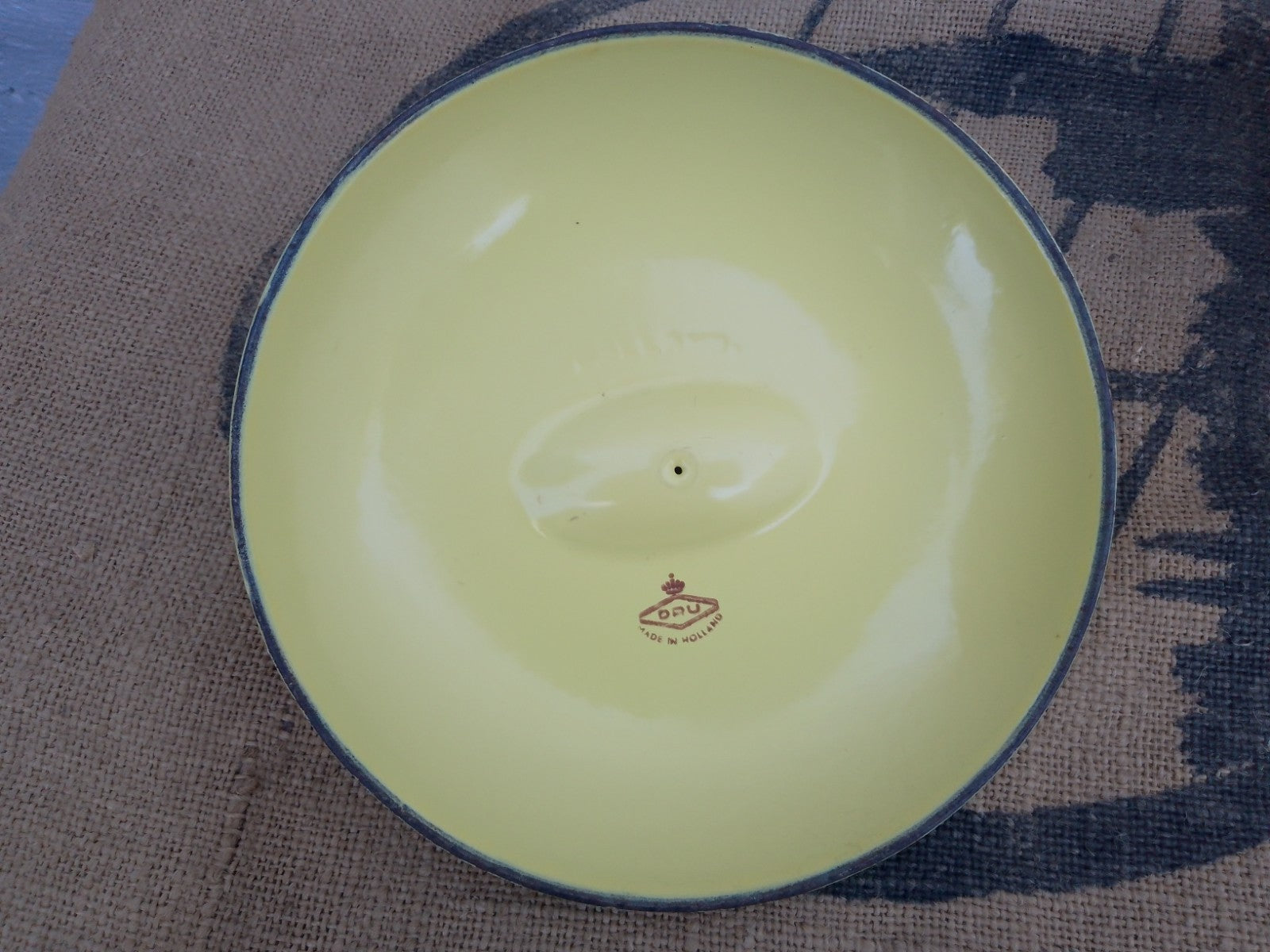 DRU Holland Dutch Round Oven Yellow Cast Iron Enamel Casserole Dish with Lid