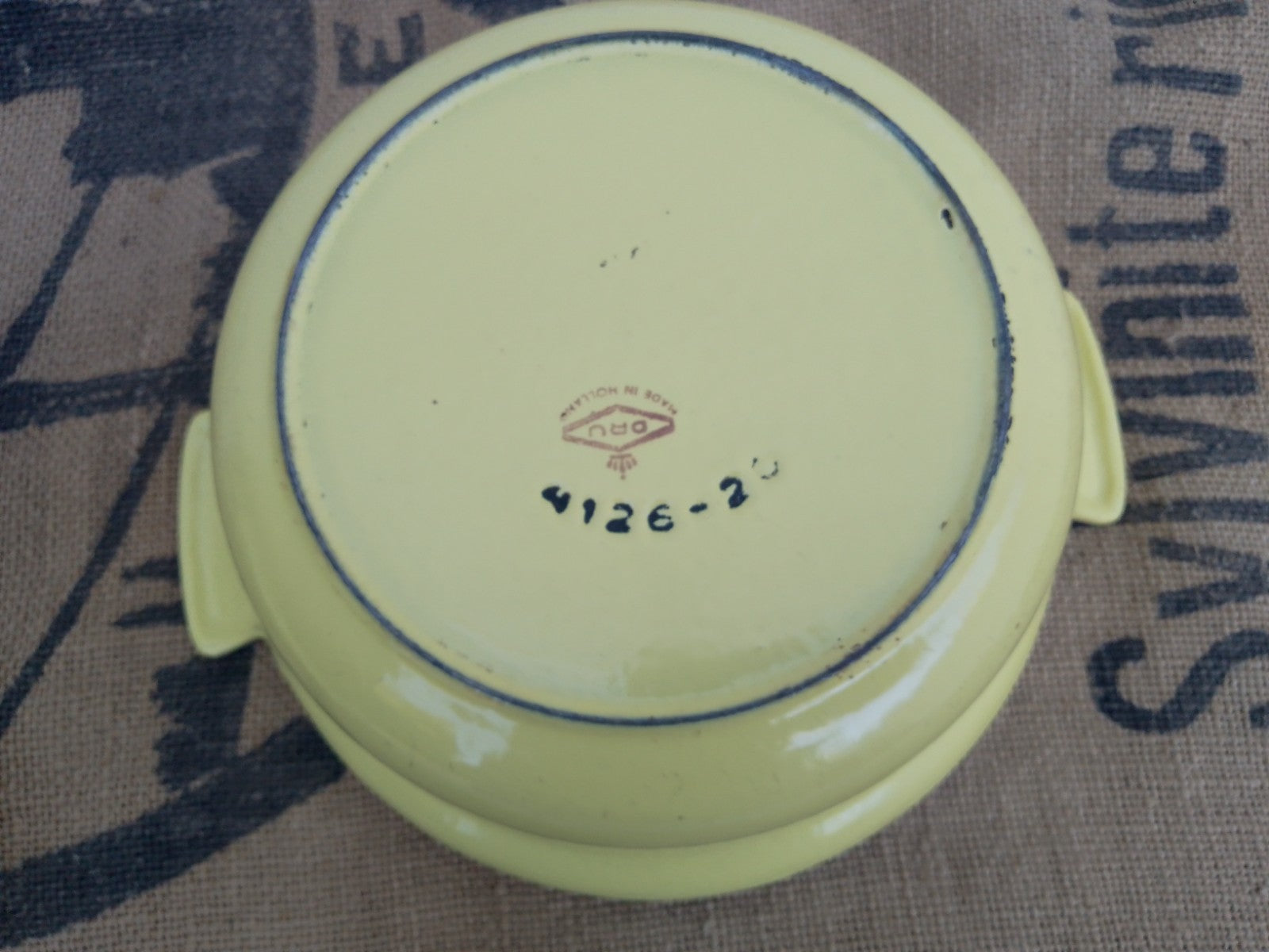 DRU Holland Dutch Round Oven Yellow Cast Iron Enamel Casserole Dish with Lid