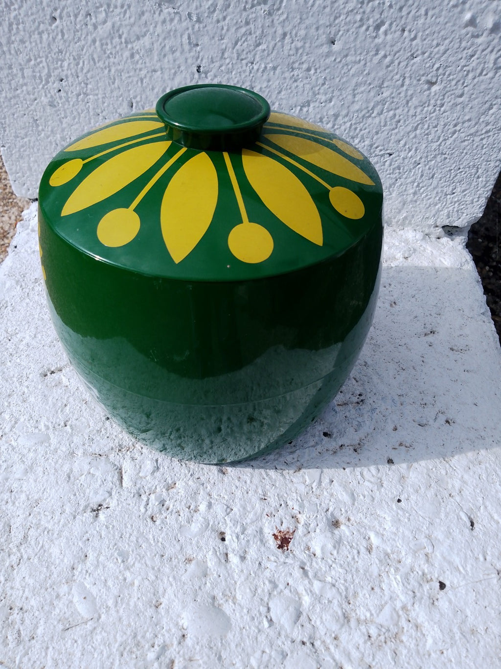 Vintage French AVEZE  Auvergne Gentiane Liqueur Plastic Ice Bucket 1960's RETRO