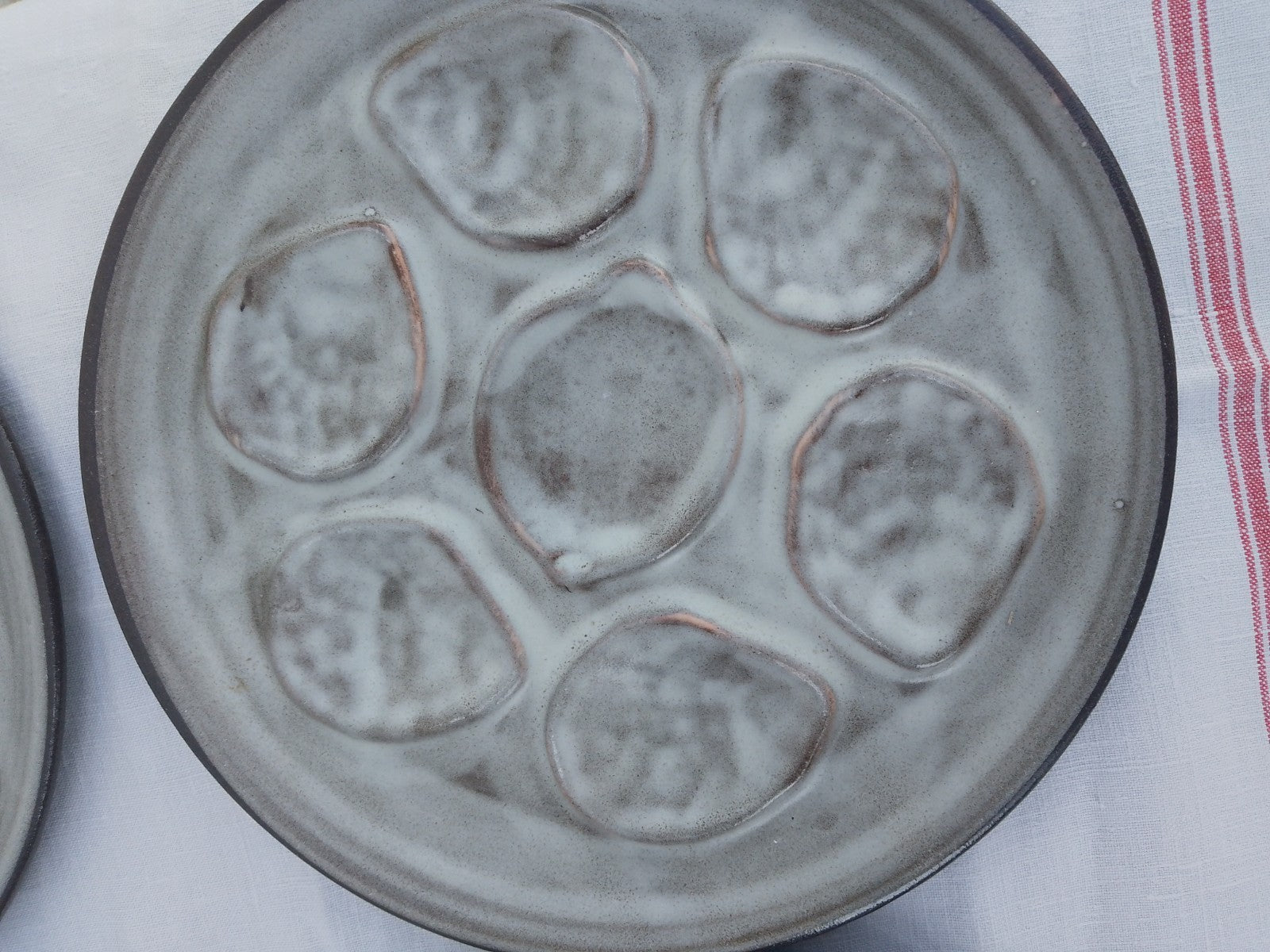 Set of 6 Vintage French Oyster Plates 10ins 25cms c1960's? Seashell