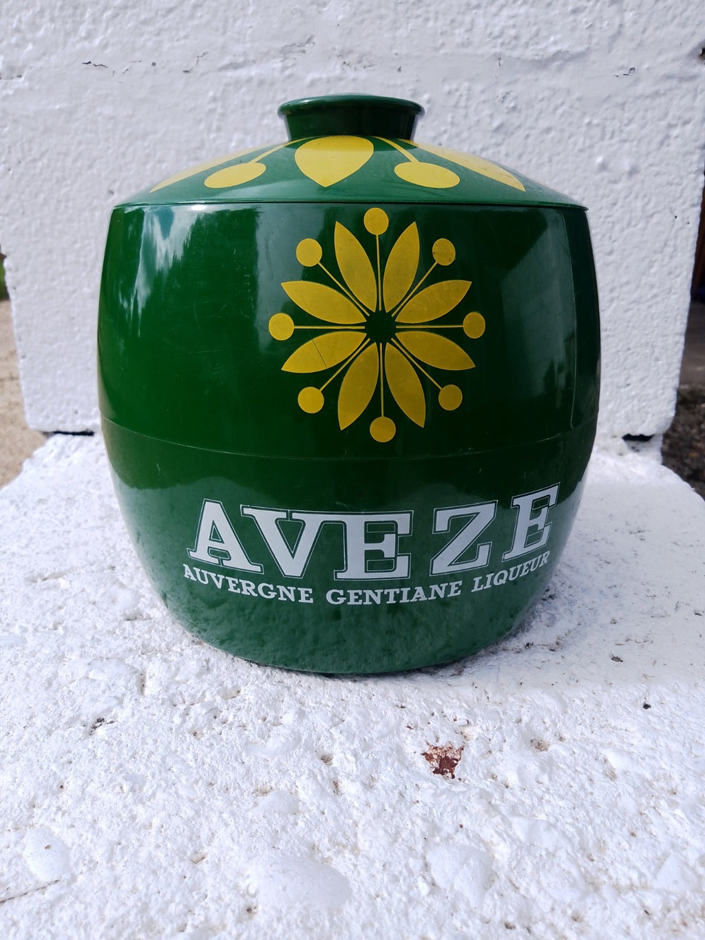 Vintage French AVEZE  Auvergne Gentiane Liqueur Plastic Ice Bucket 1960's RETRO