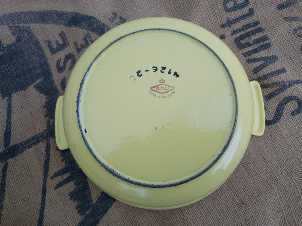 DRU Holland Dutch Round Oven Yellow Cast Iron Enamel Casserole Dish with Lid