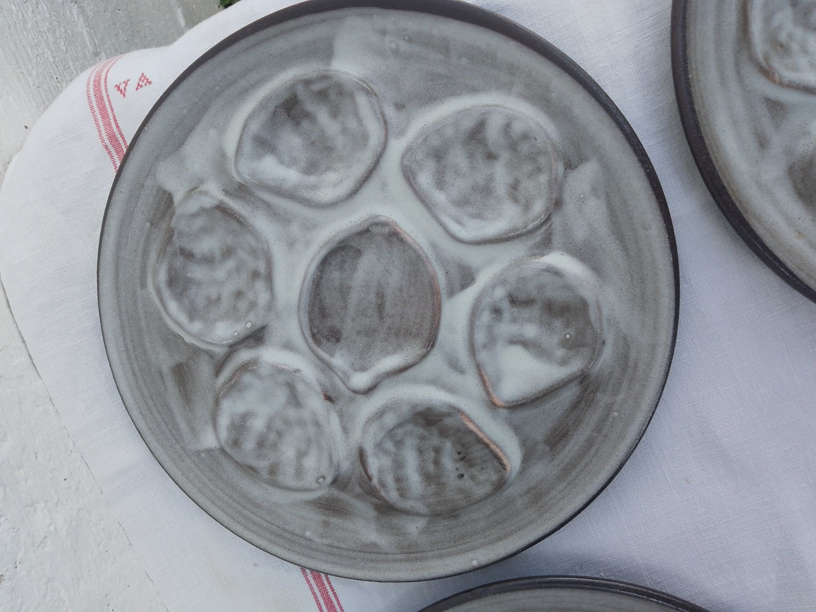 Set of 6 Vintage French Oyster Plates 10ins 25cms c1960's? Seashell