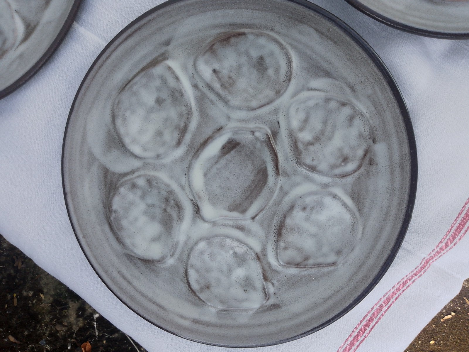 Set of 6 Vintage French Oyster Plates 10ins 25cms c1960's? Seashell